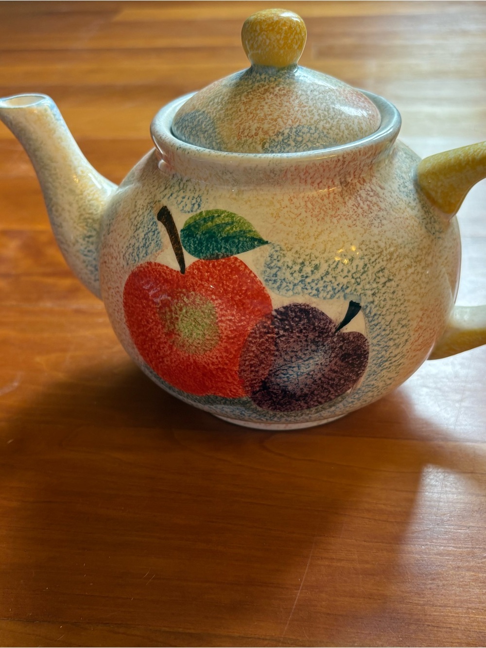 Cooks Club Hand-Painted Ceramic Teapot with Apple and Pear Motif